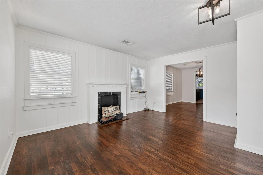 Photo of 2129 Cardinal Lane