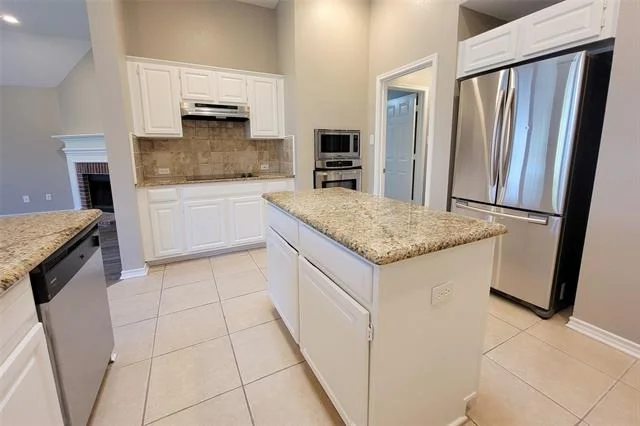 Photo of 1604 Knoll Ridge Circle