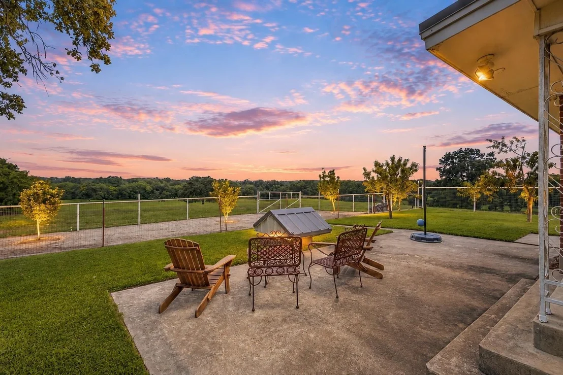 Photo of 339 Colwell Road