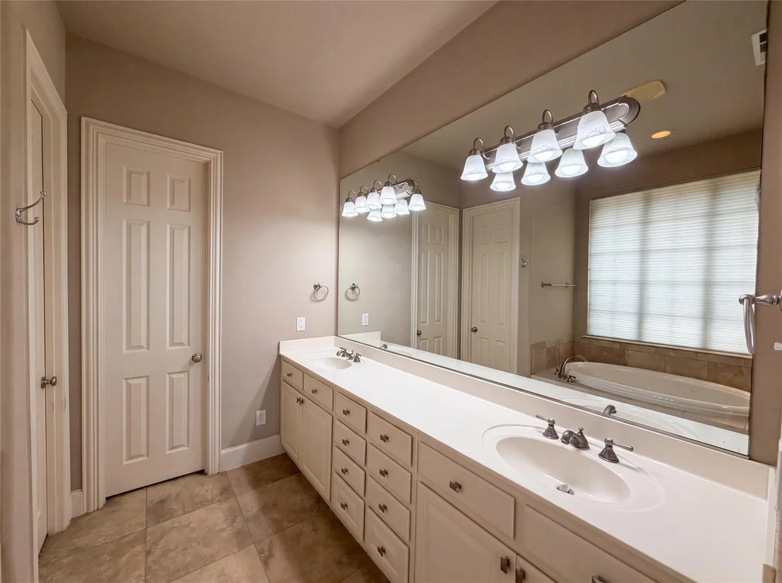 Photo of 928 Homestead Drive