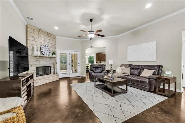 Photo of 814 Springdale Circle