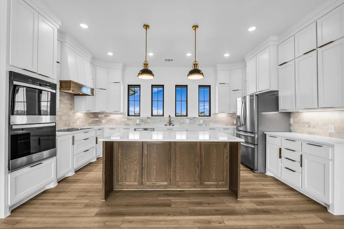 Photo of 611 Willow Moon Ranch