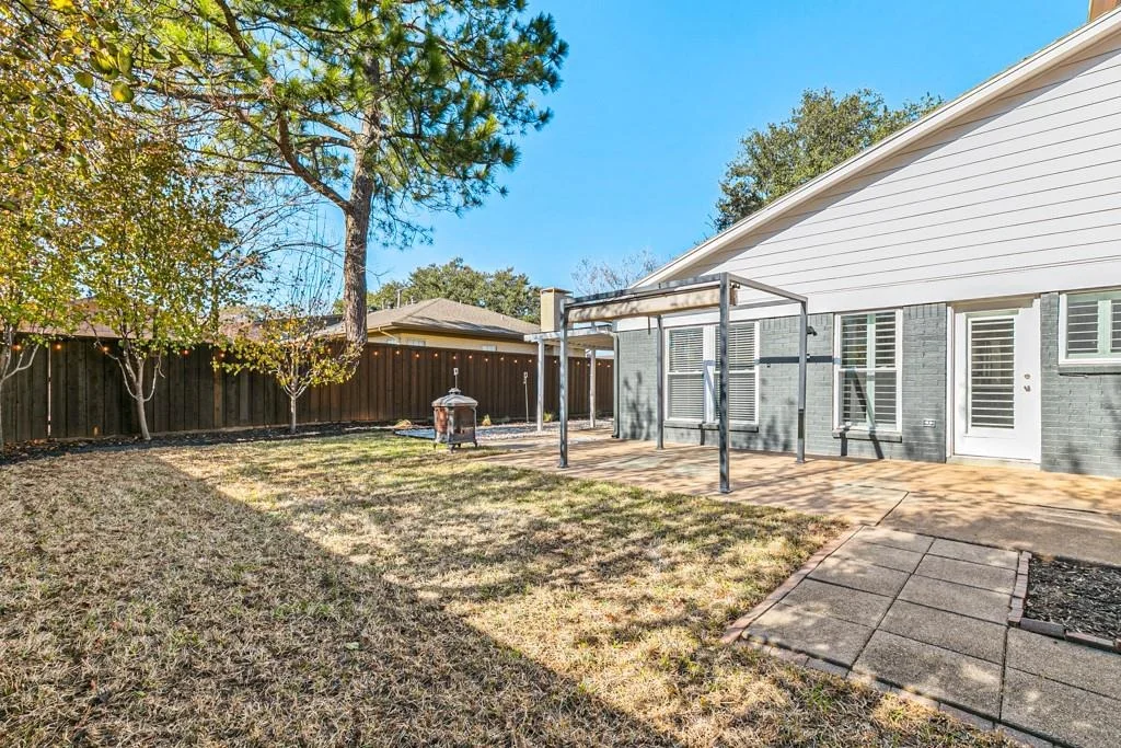 Photo of 2010 Heatherbrook Drive