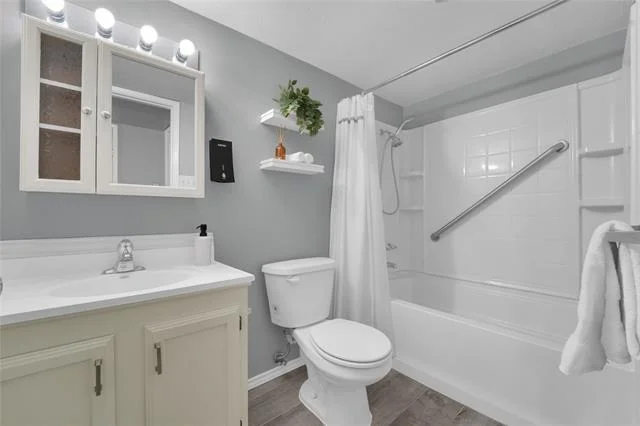Photo of 225 Rockcrest Drive