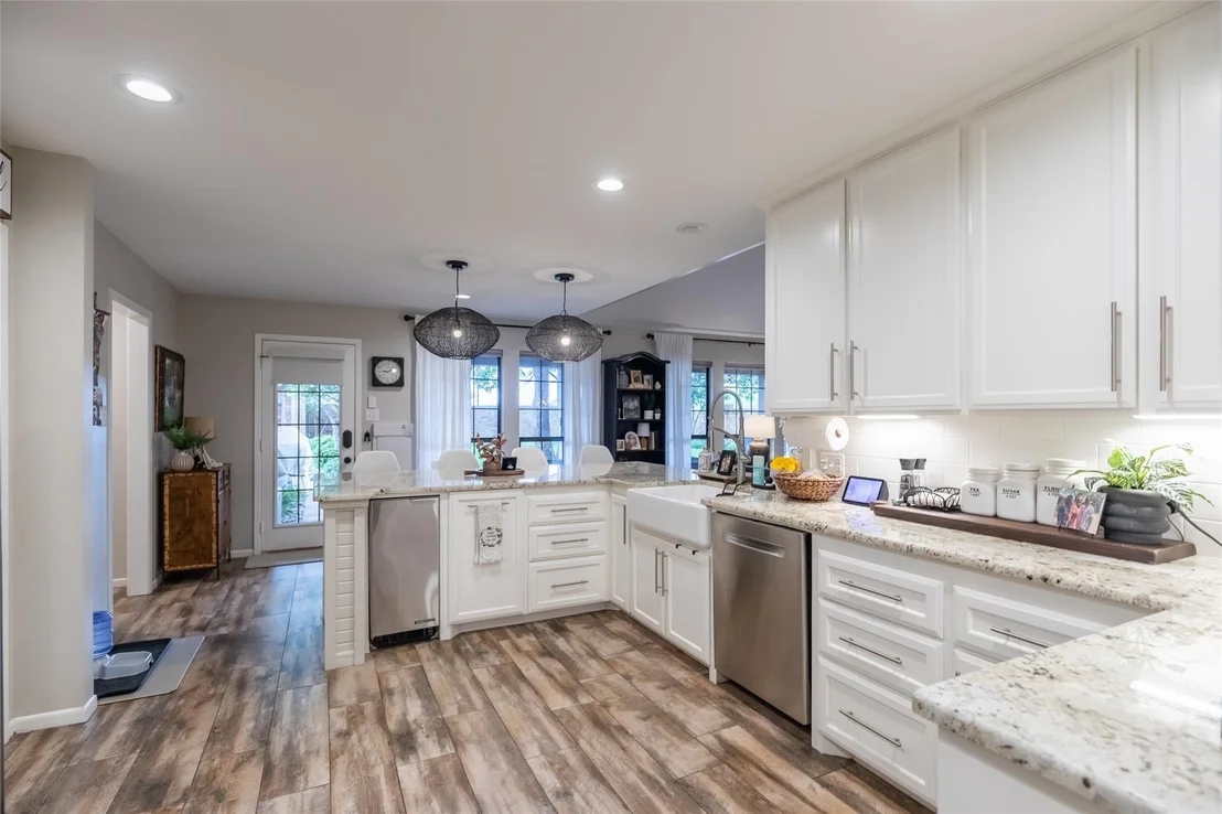 Photo of 23 Lytle Place Drive