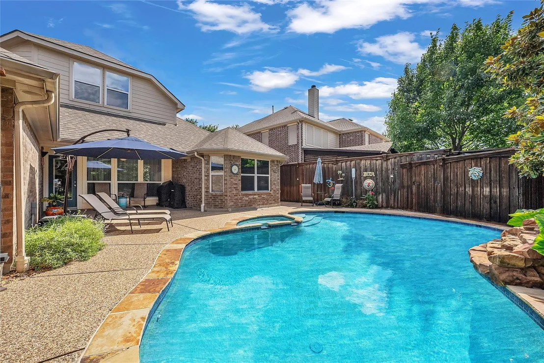 Photo of 6208 Brownstone Drive