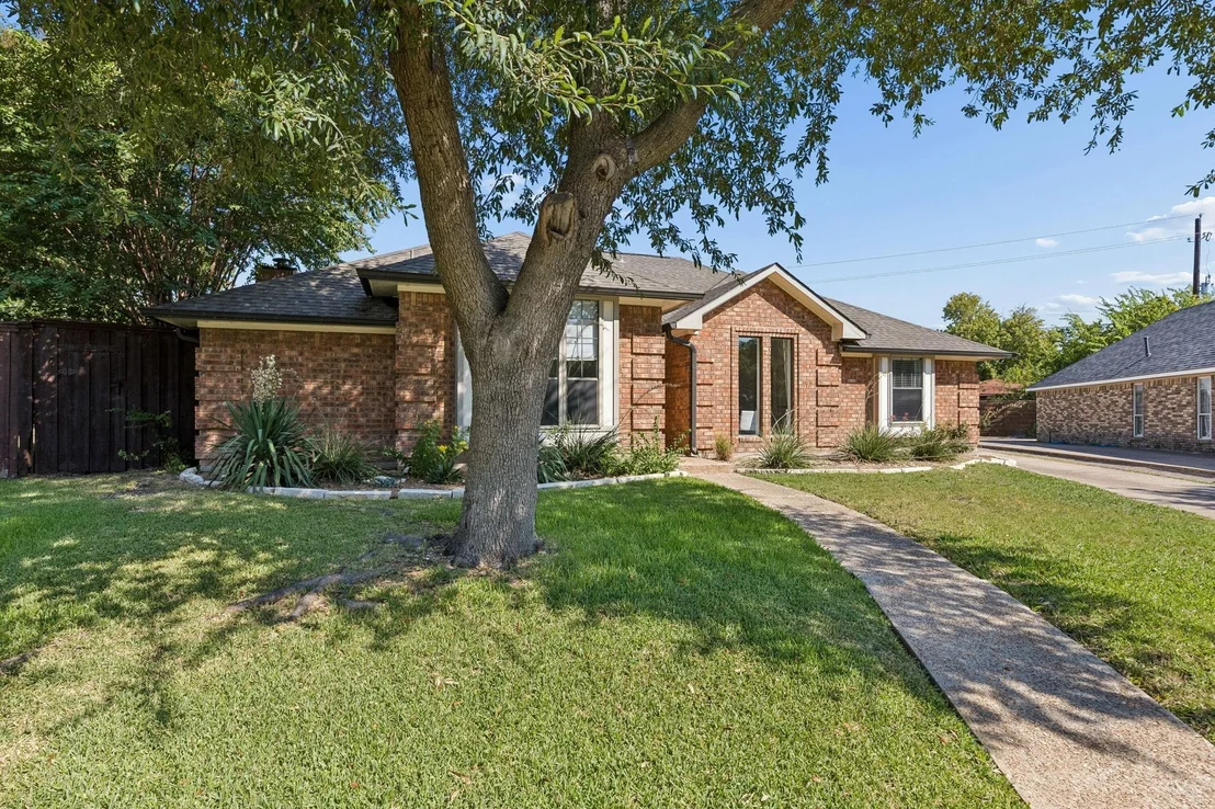 Photo of 1015 Sandy Creek Drive