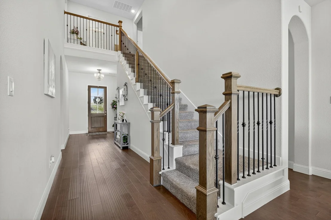 Photo of 1420 Wolf Ridge Run