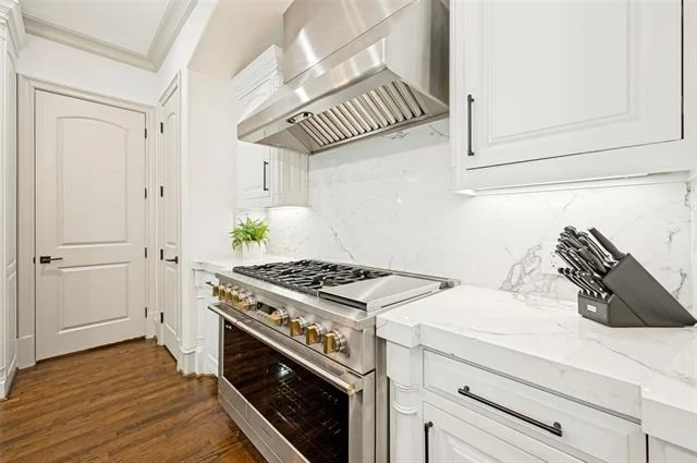 Photo of 5638 Greenbrier Drive
