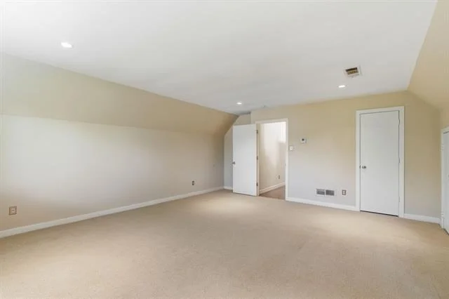 Photo of 237 Woodcrest Drive