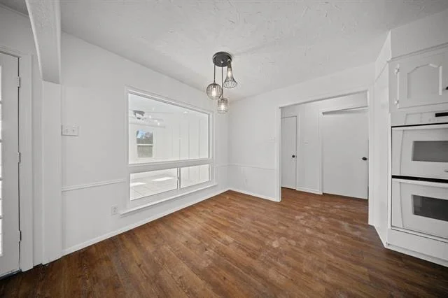 Photo of 203 Oak Forest Trail