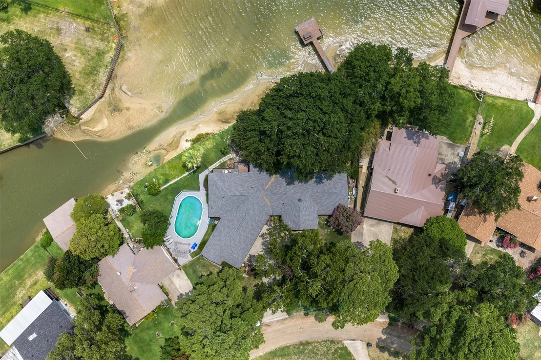 Photo of 211 Lake Front Drive