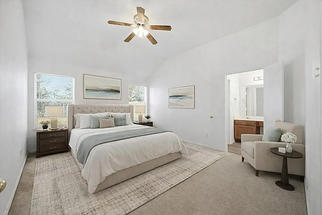 Photo of 334 River Oaks Lane