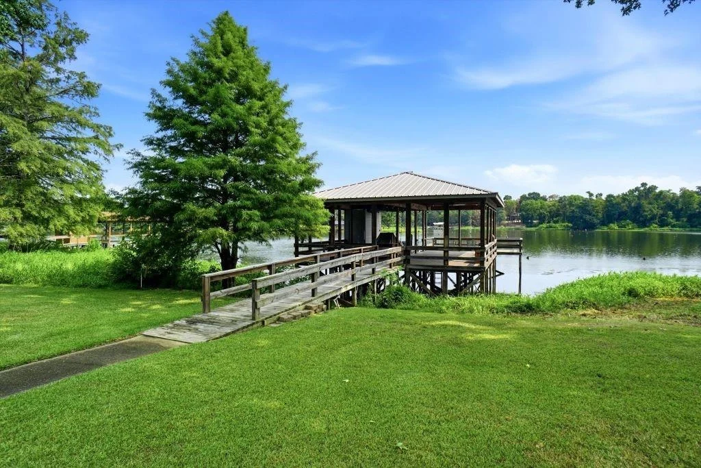 Photo of 665 Private Road 5881
