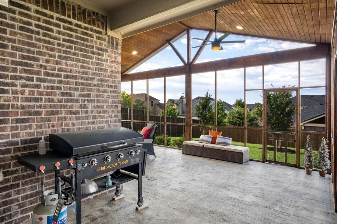 Photo of 560 Winnetka Drive
