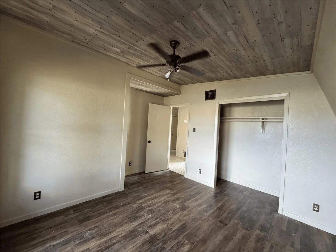 Photo of 2066 Vine Street