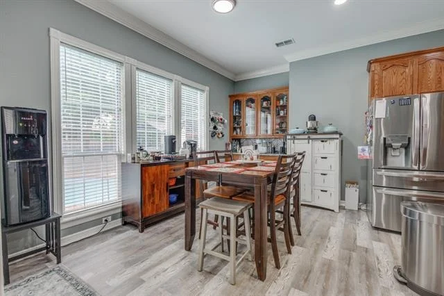 Photo of 1625 Lakeshore Drive