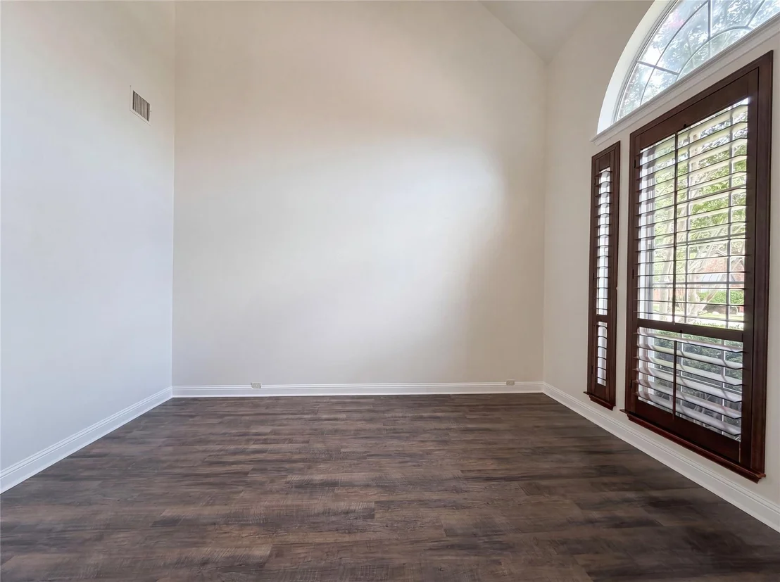 Photo of 1429 Greenbriar Drive