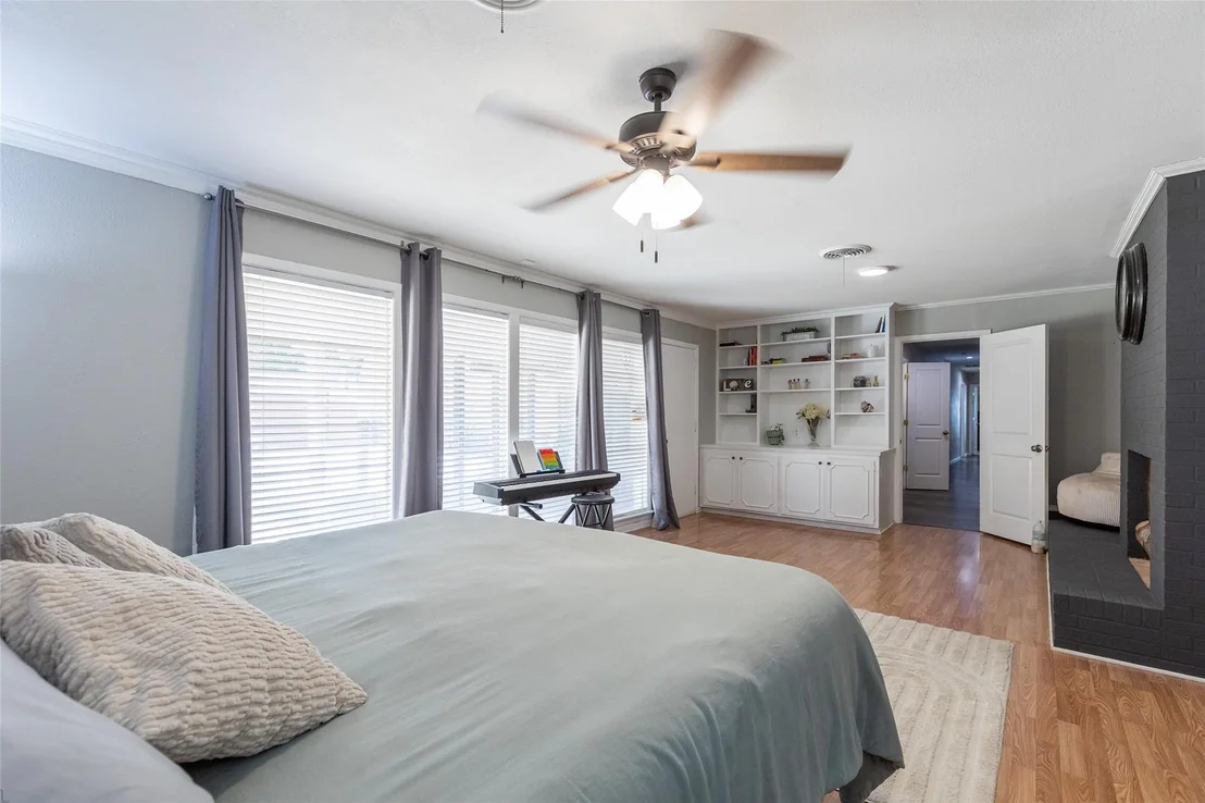 Photo of 1842 Elmwood Drive