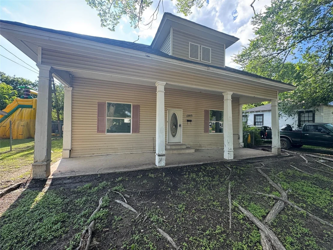 Photo of 1203 Sewanee Drive
