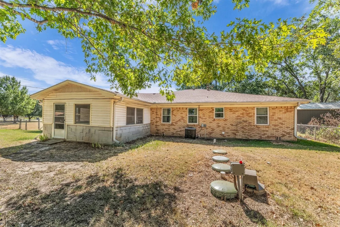 Photo of 896 Randy Drive