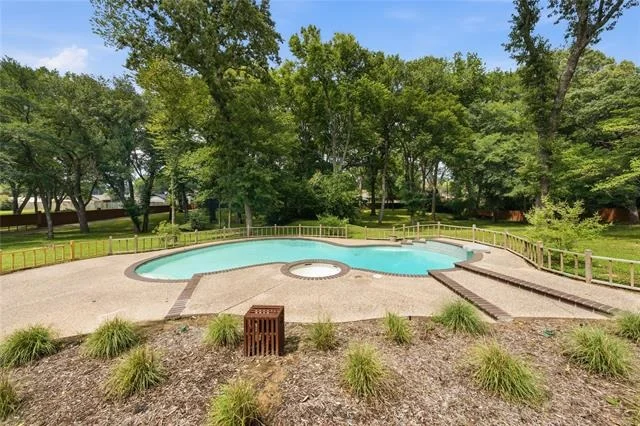Photo of 112 Willowbrook Drive