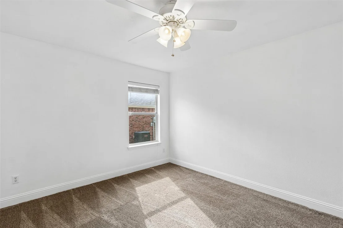 Photo of 413 Sandy Lane