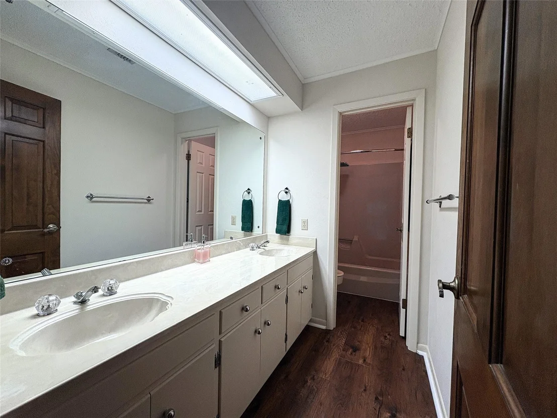Photo of 802 Circle Drive