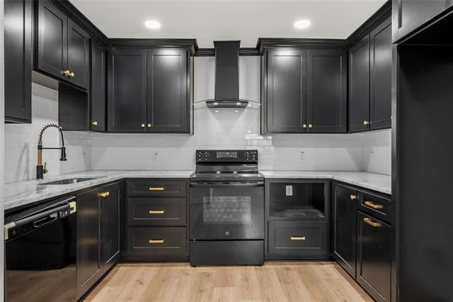 Photo of 4321 Greenbriar Drive