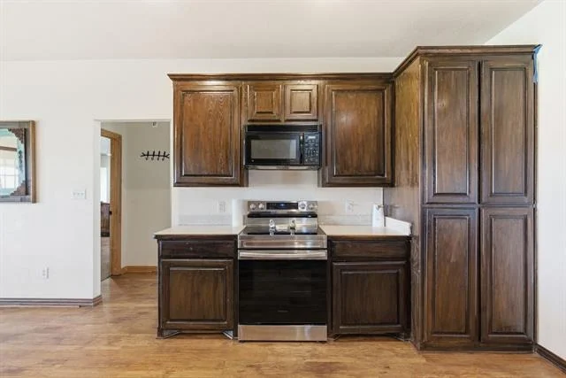 Photo of 301 Rhoades Lane