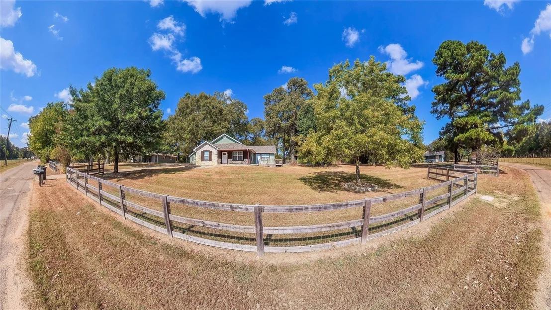 Photo of 237 Lakeview Circle