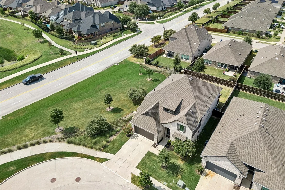 Photo of 621 Hummingbird Drive