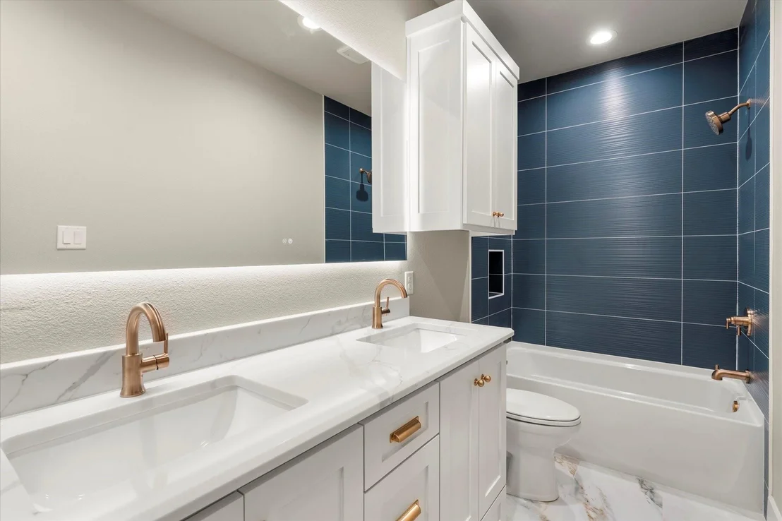 Photo of 2565 Groves Court