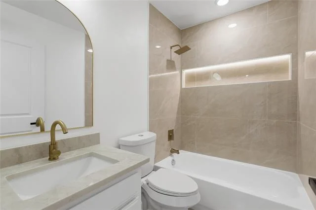Photo of 8125 Sutherland Lane