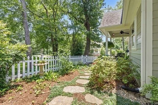 Photo of 3966 Charleston Park