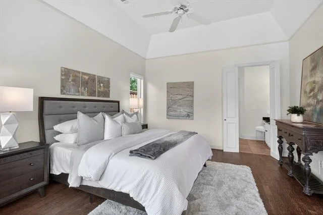 Photo of 5937 Glendower Lane