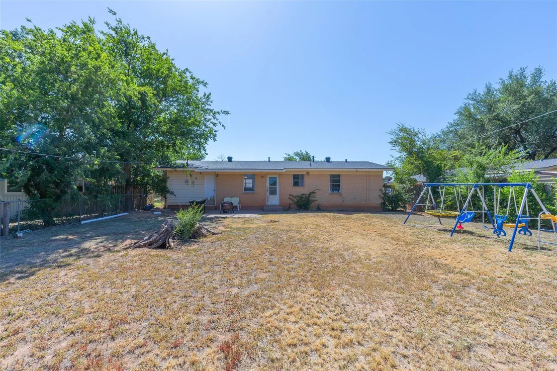 Photo of 2618 Rountree Drive