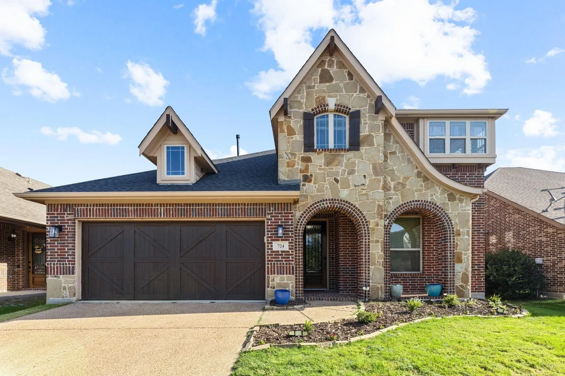 Photo of 724 Marietta Lane