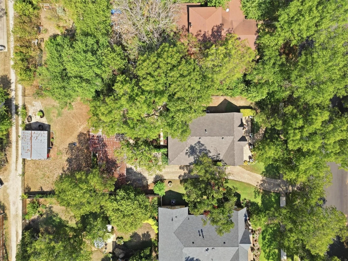 Photo of 704 Forrest Avenue