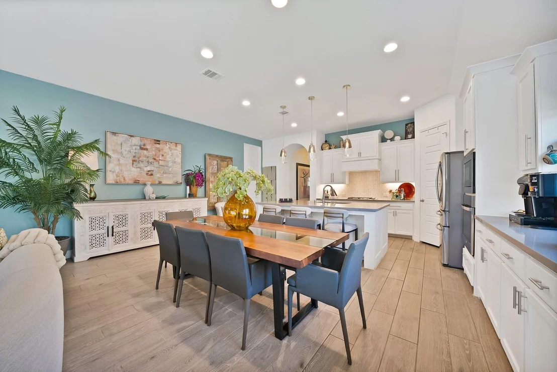 Photo of 808 Knoxbridge Road
