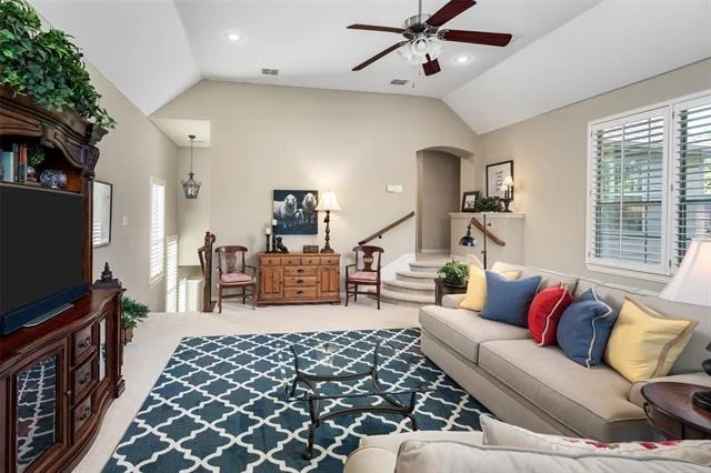 Photo of 901 Crestmoor Drive