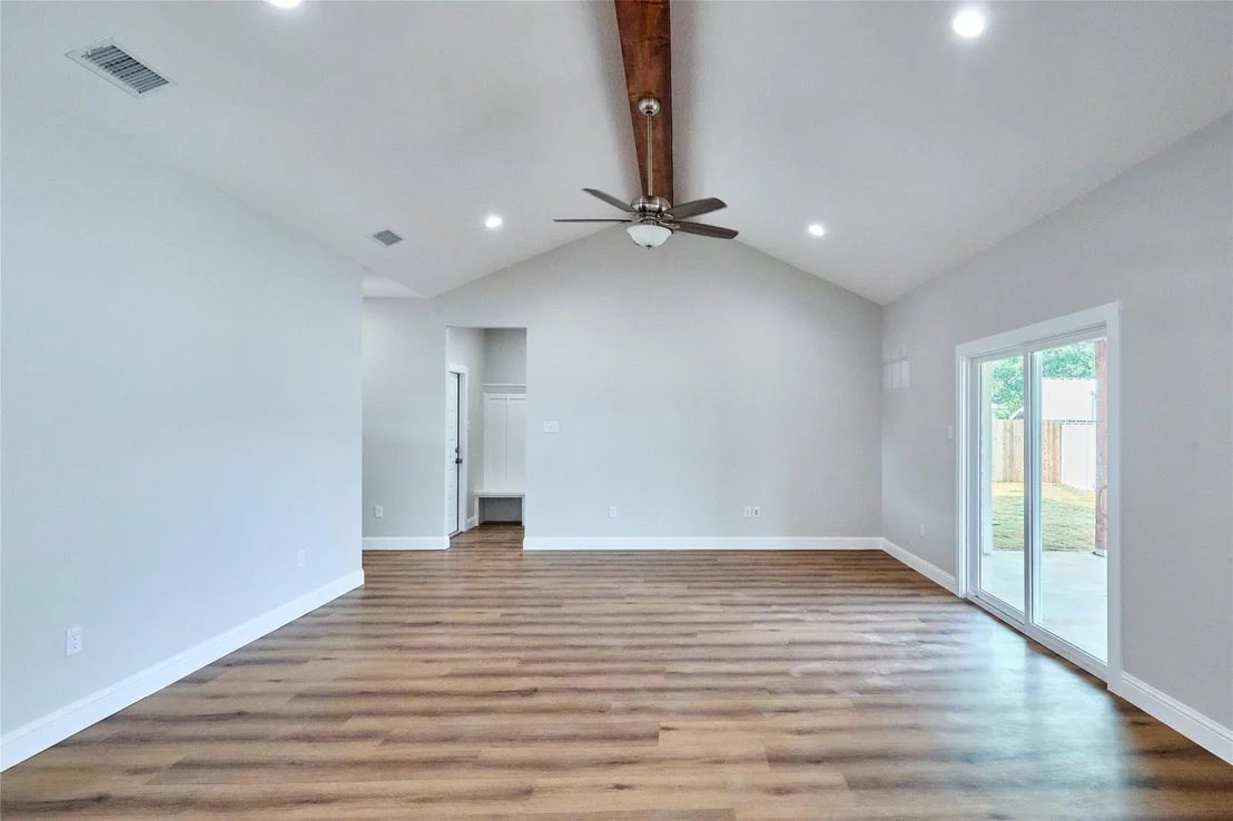Photo of 3922 National Drive