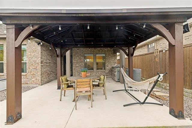 Photo of 4015 Cloverleaf Trail