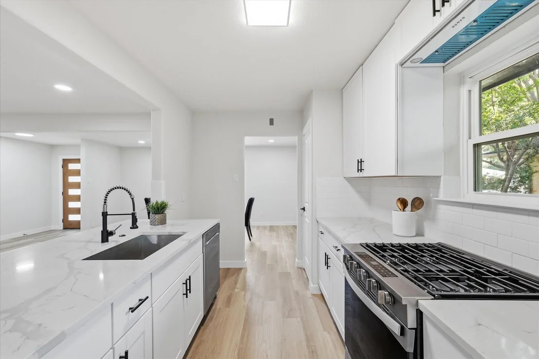 Photo of 419 Summit Drive