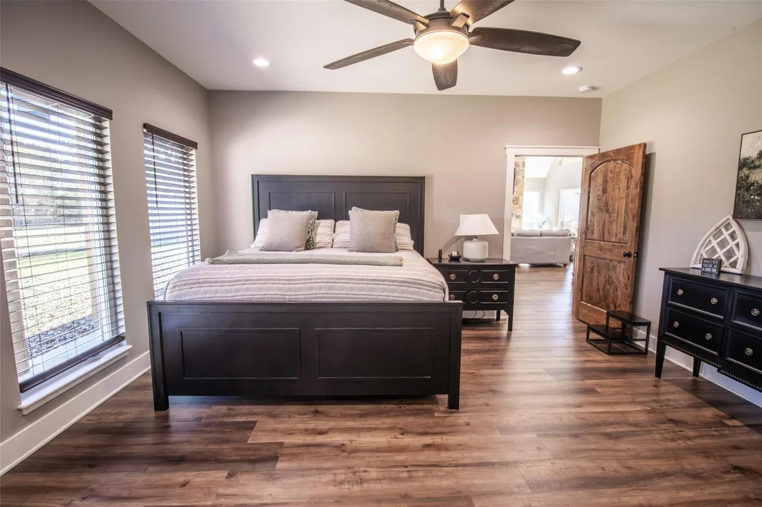 Photo of 449 Lakeview Circle