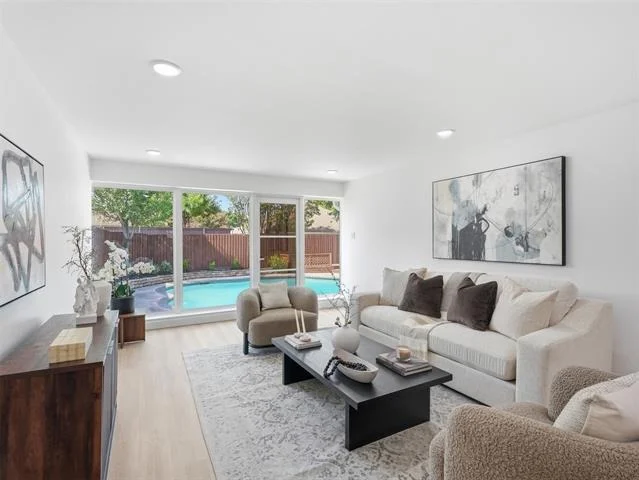 Photo of 2369 Claridge Circle