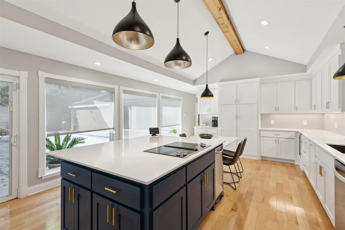 Photo of 7221 Pleasant View Drive