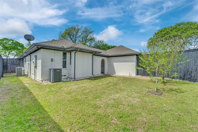 Photo of 9511 Robin Meadow Drive