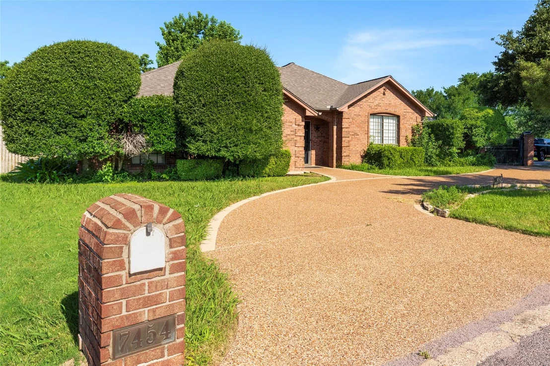 Photo of 7454 Queensbury Circle