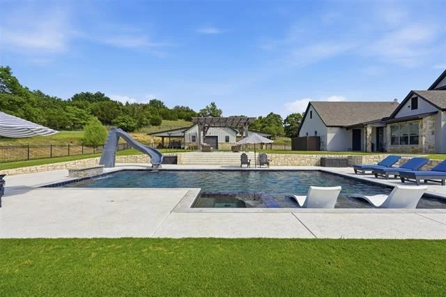 Photo of 600 W Hill Drive